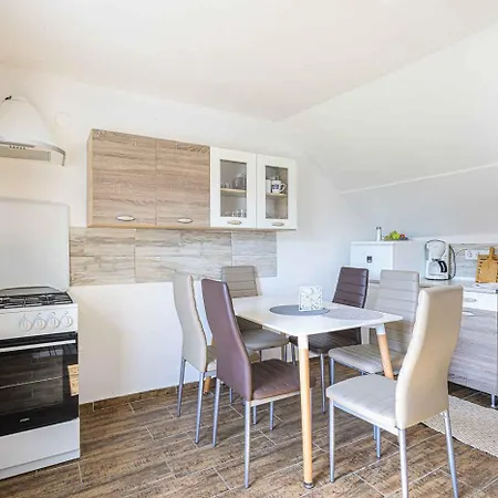 Apartment In 34590