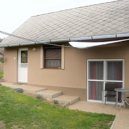 In 34590 * Balatongyörök